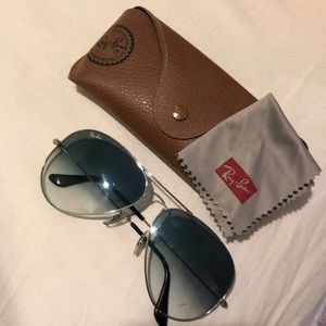 Blue Ray-Ban Aviators